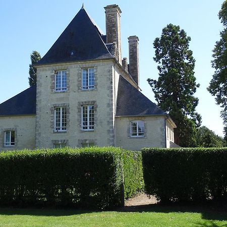 Chateau Turgot Gites Bons-Tassily Pokój zdjęcie